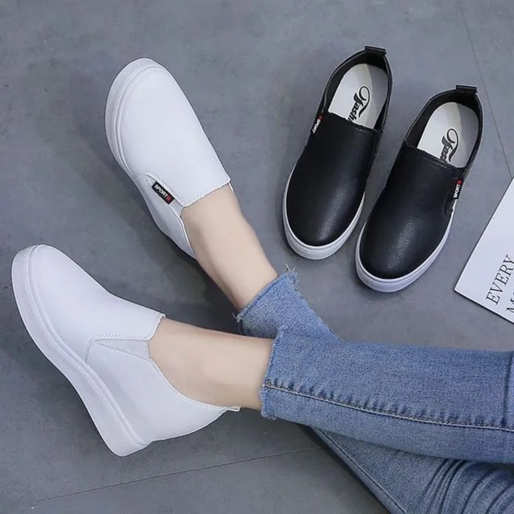 YASIRUN - White Platform Slip-On Sneaker - size 39 (7.5) - new